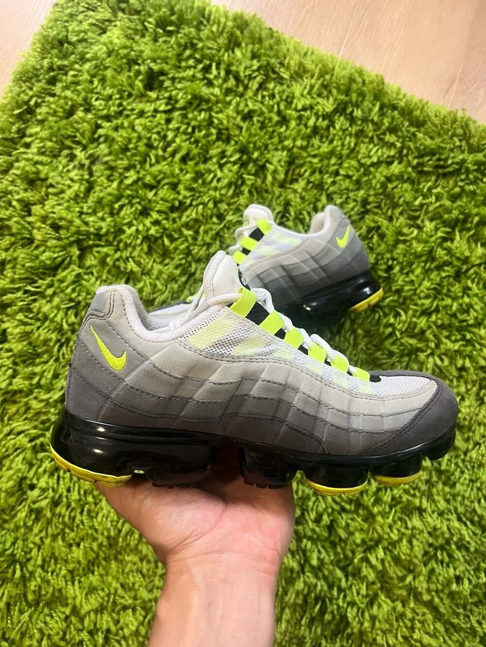 Nike Air VaporMax 95 Neon AJ7292-001 Running Shoes